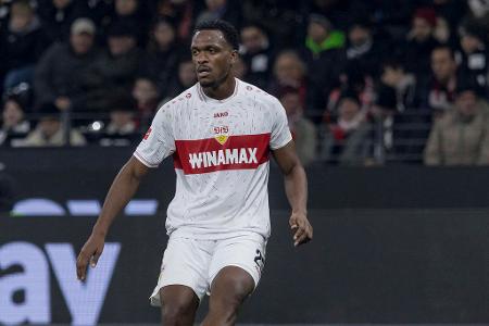 Dan-Axel Zagadou - Note: 2,0 - Agierte hellwach auf der letzten Linie und fing viele Zuspiele umsichtig ab. Auch in der Torschussverteidigung mit starken Aktionen. Elf Rettungstaten standen am Ende in der Statistik.