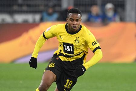 ANGRIFF: Youssoufa Moukoko (bis 23.) - Note: 4,5 - Bekam seine Bewährungschance in der Startelf, konnte diese aber nicht nutzen. Hatte nur zwei Ballkontakte, ehe er sich verletzte und ausgewechselt werden musste.