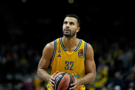 Trotz starkem Thiemann: Alba Berlin verliert gegen Istanbul Trotz starkem Thiemann: Alba Berlin verliert gegen Istanbul