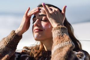 Pflege im Winter: Diese drei Tipps sorgen für schöne, gesunde Haut