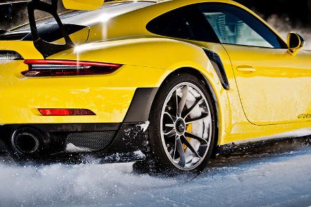 Porsche 911 Winterfahrtraining