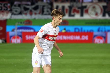 Anthony Rouault (ab 72.) - ohne Bewertung - Fügte sich ordentlich in die VfB-Abwehr ein und ließ in den letzten Minuten keine klaren Torchancen mehr zu.