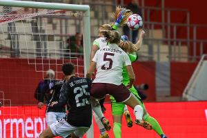 FC Bayern: Eriksson fällt mit Mittelfußbruch aus