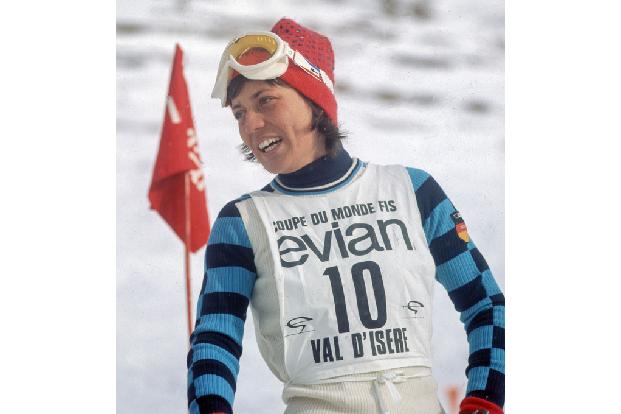 Das neue Jahr war erst wenige Tage alt, als wir uns von 'Gold Rosi' verabschieden mussten. Die dreifache Medaillen-Gewinnerin der alpinen Skiwettbewerbe bei Olympia 1976 (zwei Gold, eine Silber) erlag einem Krebsleiden.