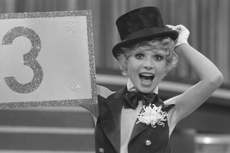 Abschied von der Ulknudel der Nation: Am 22. Dezember starb Ingrid Steeger im Krankenhaus, wo es ihr zuletzt nach einem Darmverschluss eigentlich besser ging. Zunächst hatte es geheißen, sie würde noc ...