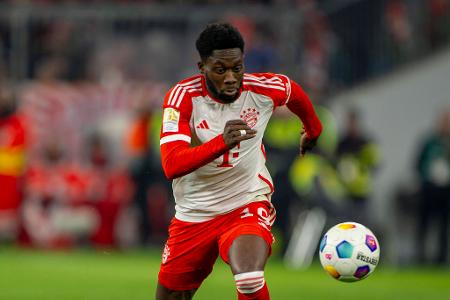 Alphonso Davies - Note: 4,0 - Spielte sein wohl schwächstes Halbjahr seit seinem Wechsel zum FC Bayern. Hielt seine Position zu selten und lud Gegner damit zu Chancen und Toren ein. Auch im Vorwärtsgang nicht mehr so auffällig.