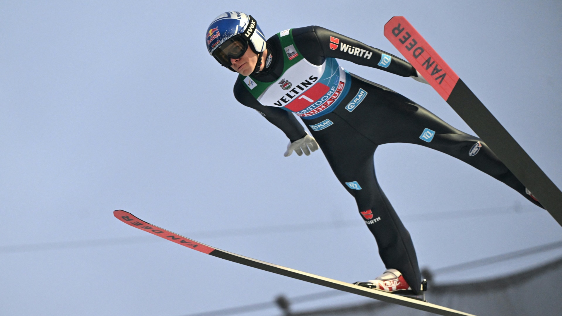 Vierschanzentournee Wellinger führt in Oberstdorf