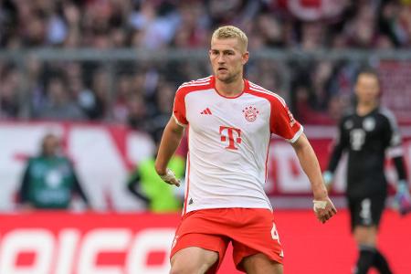 Matthijs de Ligt - Note: 3,0 - Mal wieder vom Verletzungspech verfolgt. Wenn er mal auf dem Platz stand, erledigte der Niederländer den Job in der Abwehr aber solide.