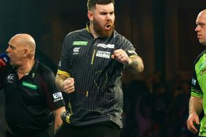 Darts-WM: Littler souverän im Halbfinale - van Gerwen raus