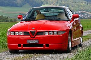 Schräger Designer-Alfa mit wenigen Kilometern