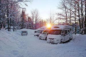 Direkt vom Camper auf die Skipiste