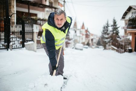 Schneeschippen