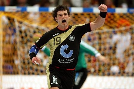 Rechtsaußen - Florian Kehrmann (46) - Ist seit 2014 Cheftrainer des TBV Lemgo Lippe, wo er zuvor von 1999 bis 2014 spielte.