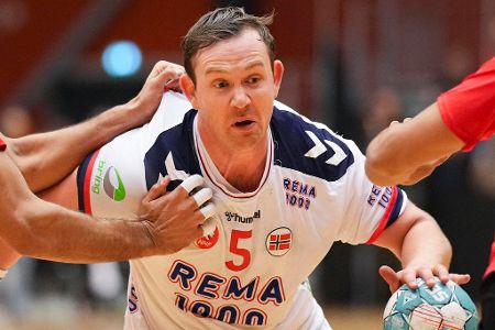 Platz 5: Norwegen - Norwegen ist durchaus ein Kandidat für das Halbfinale. Die Stars der Skandinavier sind bestens eingespielt, stehen doch zahlreiche Spieler beim heimischen Verein Kolstad unter Vertrag. Im letzten Test vor der EM untermauerte Norwegen seine Ambitionen und trotzte dem Top-Favoriten aus Dänemark ein Remis ab.