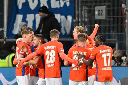 Platz 18: SV Darmstadt 98 (Tatsächlicher Platz: 18) - 2 Punkte aus den letzten fünf Spielen | U, N, N, N, U