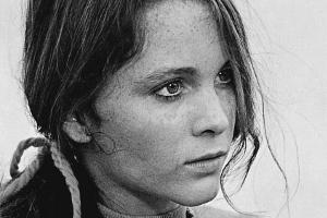 Mia Farrow trauert um jüngere Schwester Tisa