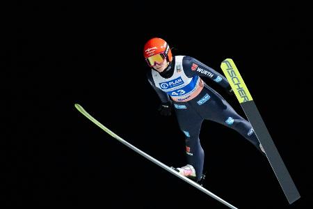 Skispringen: Schmid fliegt in Sapporo auf Platz zwei Skispringen: Schmid fliegt in Sapporo auf Platz zwei