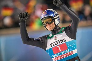 Skispringen: Wellinger weiter in Topform