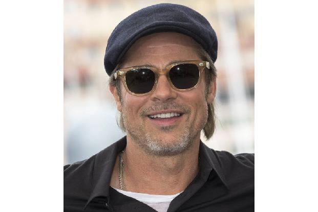 …regelmäßig miteinander, wer es am längsten aushalten konnte, ohne zu duschen. Laut Jason hieß der Sieger immer Brad. 