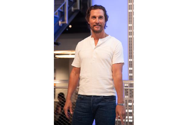Matthew McConaughey glaubt nicht an Deos. Er hat es schon seit Jahrzehnten nicht mehr benutzt…