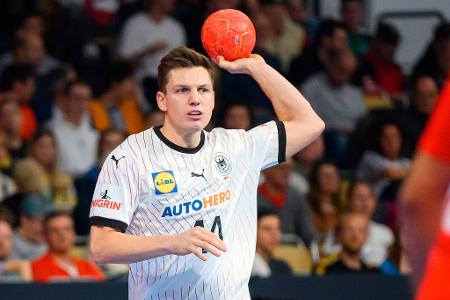 RÜCKRAUM RECHTS: Christoph Steinert - Note: 2,5 - Deckte sehr aufmerksam und aggressiv. Ließ nur ganz selten freie Würfe zu. Bekam die isländischen Spielzüge durch geschickte Fouls früh gestoppt. In der Offensive ohne Akzente.