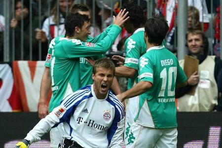 Ein Bremer Sieg für die Ewigkeit - Am 5. Spieltag der Bundesliga-Saison 2008/09 trug sich in der Allianz Arena in München ein historisches Spiel zu. Der SV Werder Bremen zog den Bayern die Lederhosen aus - und wie! Mit 5:2 fertigten die Grün-Weißen die von Jürgen Klinsmann trainierten Münchner ab. Das Projekt Klinsmann hatte eine erste fette Delle. Wir präsentieren die letzte Bremer Truppe, die den FC Bayern bezwang: