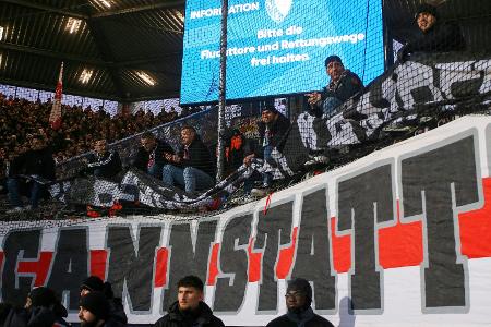 Mit 40 Minuten Verspätung: VfB verliert wieder ohne Guirassy Mit 40 Minuten Verspätung: VfB verliert wieder ohne Guirassy