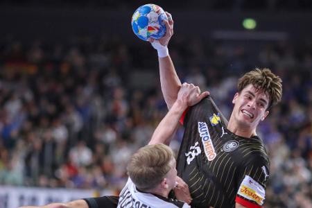 Noten und Einzelkritik zu Deutschland vs. Österreich - Das DHB-Team erlebt beim zweiten Hauptrundenspiel gegen Österreich einen rabenschwarzen Tag - und holte am Ende dennoch zumindest einen Punkt. Gegen das Nachbarland stand am Ende ein 22:22-Remis. Alleine Andreas Wolff wusste wieder einmal zu überzeugen. Alle DHB-Stars in der Einzelkritik: