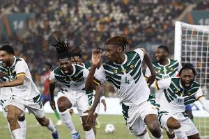 Kamerun nach Krimi im Achtelfinale - Guirassy mit Comeback
