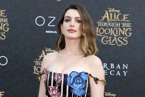 Aus Solidarität mit Streikenden: Anne Hathaway bricht Fotoshooting ab