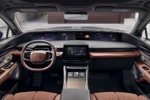 Ford bringt 48-Zoll-Displays ins Auto