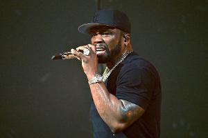 Geworfenes Mikrofon: Frau fordert Schadenersatz von 50 Cent