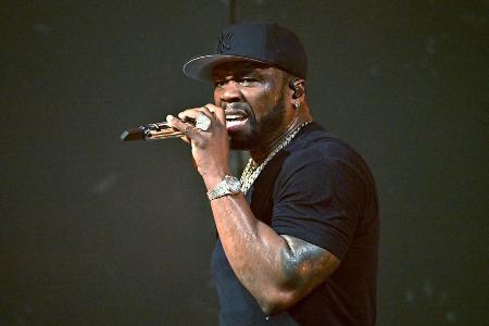 Geworfenes Mikrofon: Frau fordert Schadenersatz von 50 Cent Geworfenes Mikrofon: Frau fordert Schadenersatz von 50 Cent