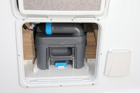 Kassettentoilette, Toilettenschacht