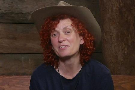 Lucy Diakovska verrät im Dschungelcamp: So war ihr Coming-out Lucy Diakovska verrät im Dschungelcamp: So war ihr Coming-out