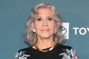 Jane Fonda überrascht mit neuer Frisur bei den EMA Awards