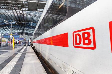 Auto oder Bahn statt Flugzeug
