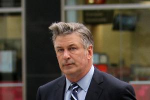Erneute Anklage: Alec Baldwin plädiert auf "nicht schuldig"