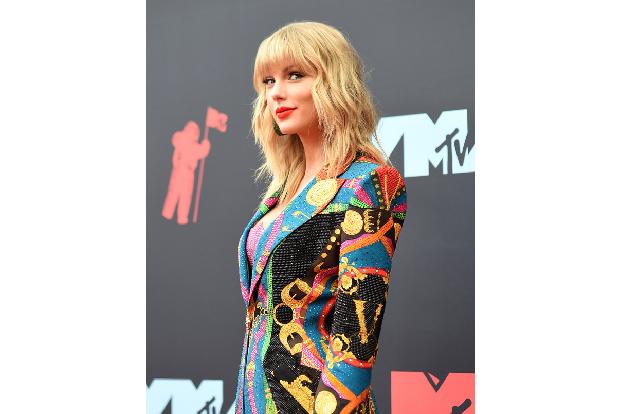 Taylor Swift hat es wahrhaftig nicht nötig, ihr Gehalt mit Sex-Videos aufzubessern, und so war es von vornherein klar, dass die Videos, die vor wenigen Tagen auf X/Twitter zirkulierten, nicht echt war ...