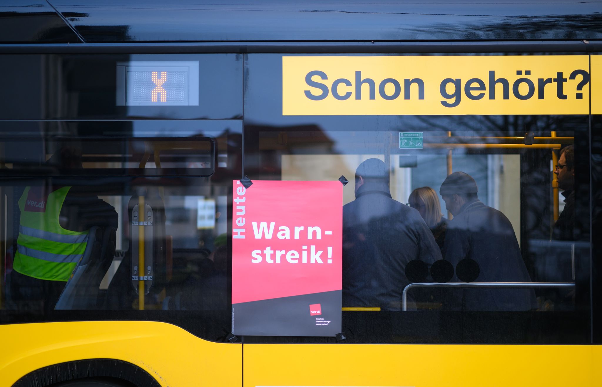 Mönchengladbach Protestzüge Busse fahren anders
