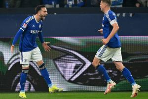 Sieg im Abstiegsduell: Schalke ringt Braunschweig nieder