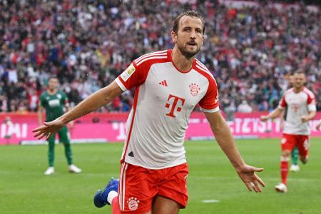 ANGRIFF: Harry Kane - Note: 2,5 - Zwang Nicolas per Freistoß zu einer Glanztat (31.). Ansonsten machten ihm die Gladbacher lange Zeit das Leben im Strafraum schwer. Doch der Top-Stürmer ließ sich nicht stoppen und traf nach Nicolas-Fehler eiskalt per Kopf zum Sieg.