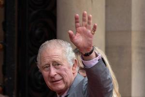 Erster Auftritt nach OP: König Charles zeigt sich bestens gelaunt