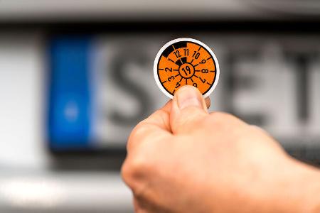 Saisonstart HU-Plakette