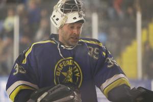Fußball-Star Cech erneut Eishockey-Goalie in Belfast