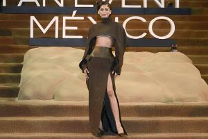 Zendaya lässt im Zweiteiler bei Filmpremiere tief blicken