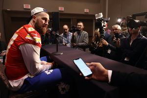 Weltweiter Hype: Swift-Freund Kelce genießt den Rummel