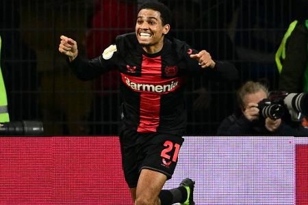 Amine Adli (bis 82.) - Note: 3,0 - Nutzte die Tempovorteile gegen Dier aus und fand im Umschaltspiel wiederholt die Tiefe. Spielte die Szenen selten optimal aus, stresste den Rekordmeister dennoch ständig.