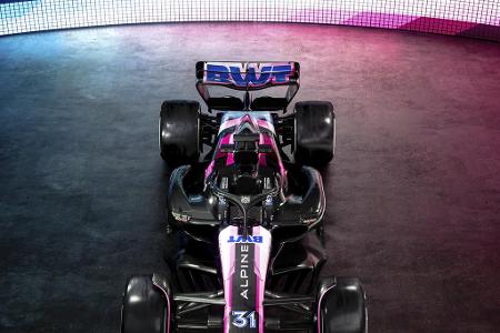 Alpine - Aber: Wie schon 2023 gibt es auch 2024 eine zweite Version, bei der das Pink von Sponsor BWT stärker zum Tragen kommt.
