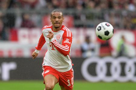 Leroy Sané - Note: 2,5 - War im finalen Drittel über die gesamte Spieldauer hinweg der zielstrebigste Bayern-Spieler. Fand Lücken mit seinen Laufwegen und legte das 3:1 per Freistoß auf. Hätte aber zumindest eine seiner Top-Chancen im Tor unterbringen müssen (5.,10.).